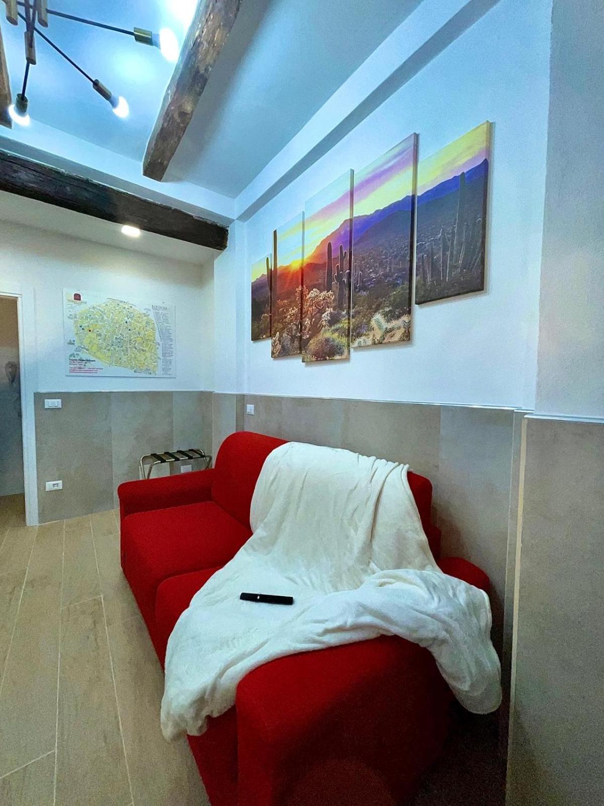 50 Tourist House Bologna - Pratello - Self Check-In Apartment Ngoại thất bức ảnh