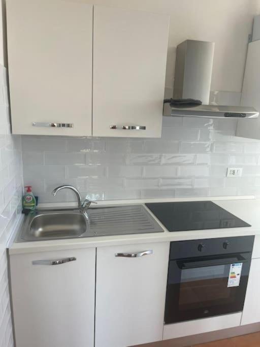 50 Tourist House Bologna - Pratello - Self Check-In Apartment Ngoại thất bức ảnh