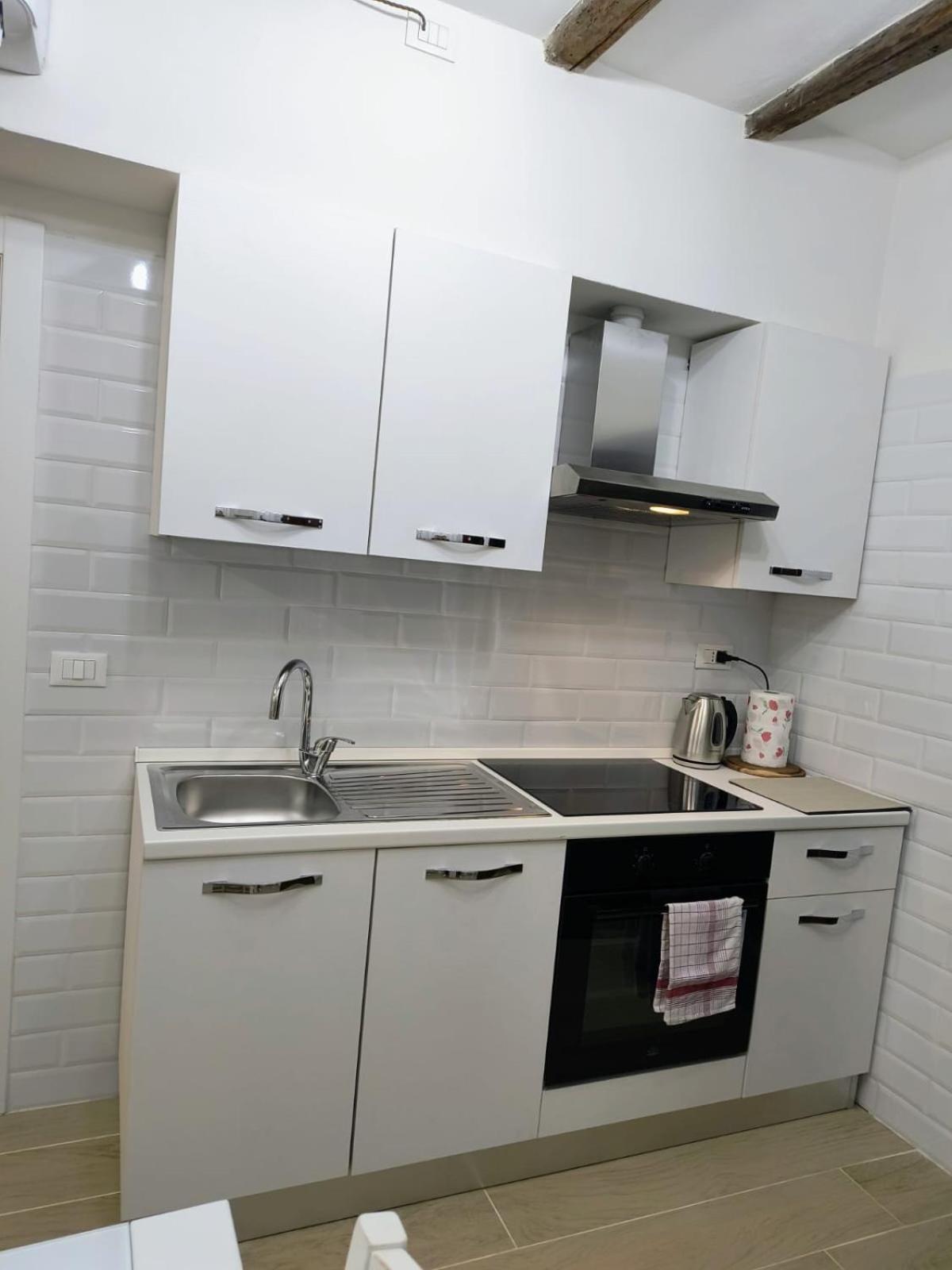 50 Tourist House Bologna - Pratello - Self Check-In Apartment Ngoại thất bức ảnh