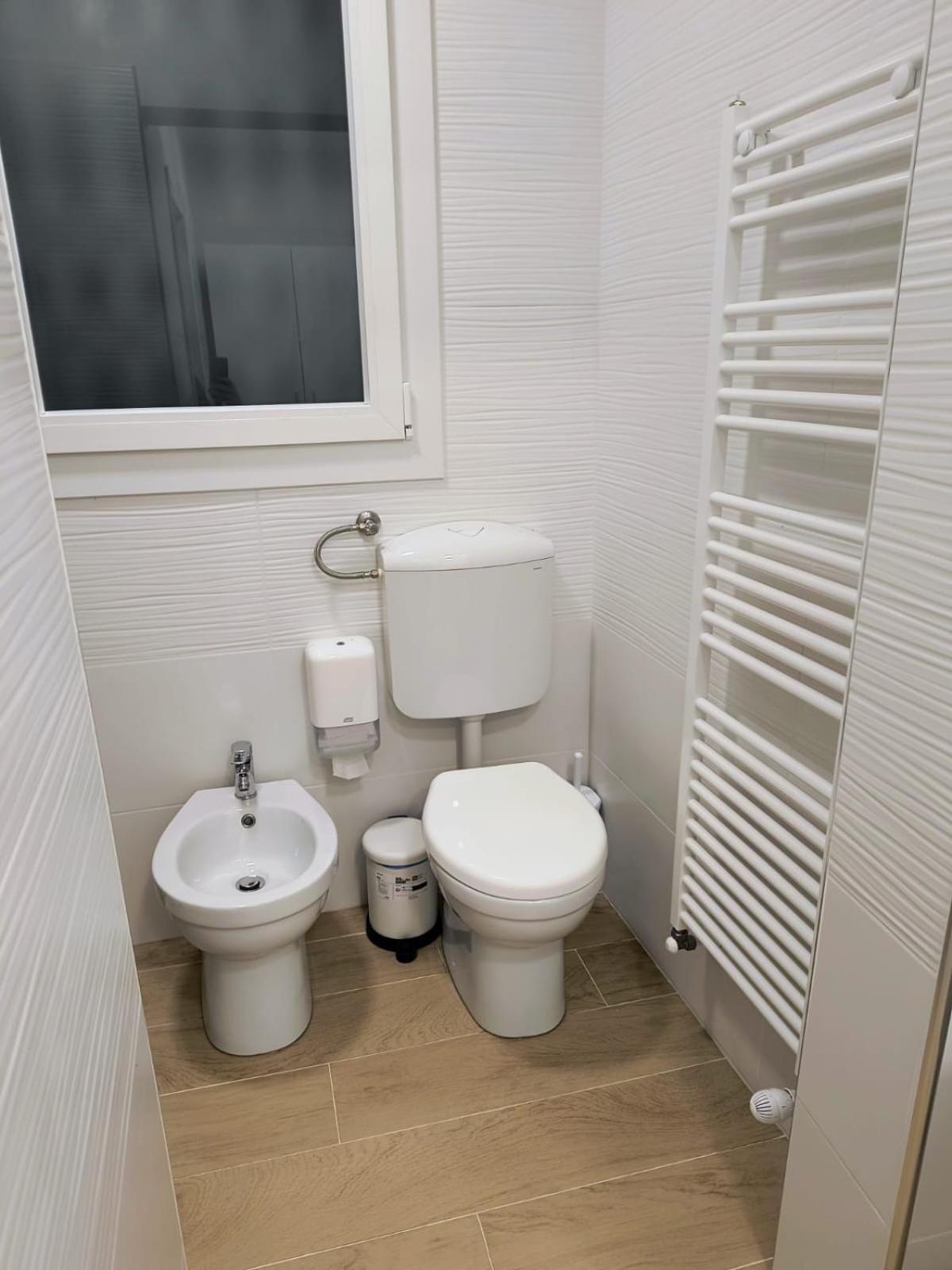 50 Tourist House Bologna - Pratello - Self Check-In Apartment Ngoại thất bức ảnh