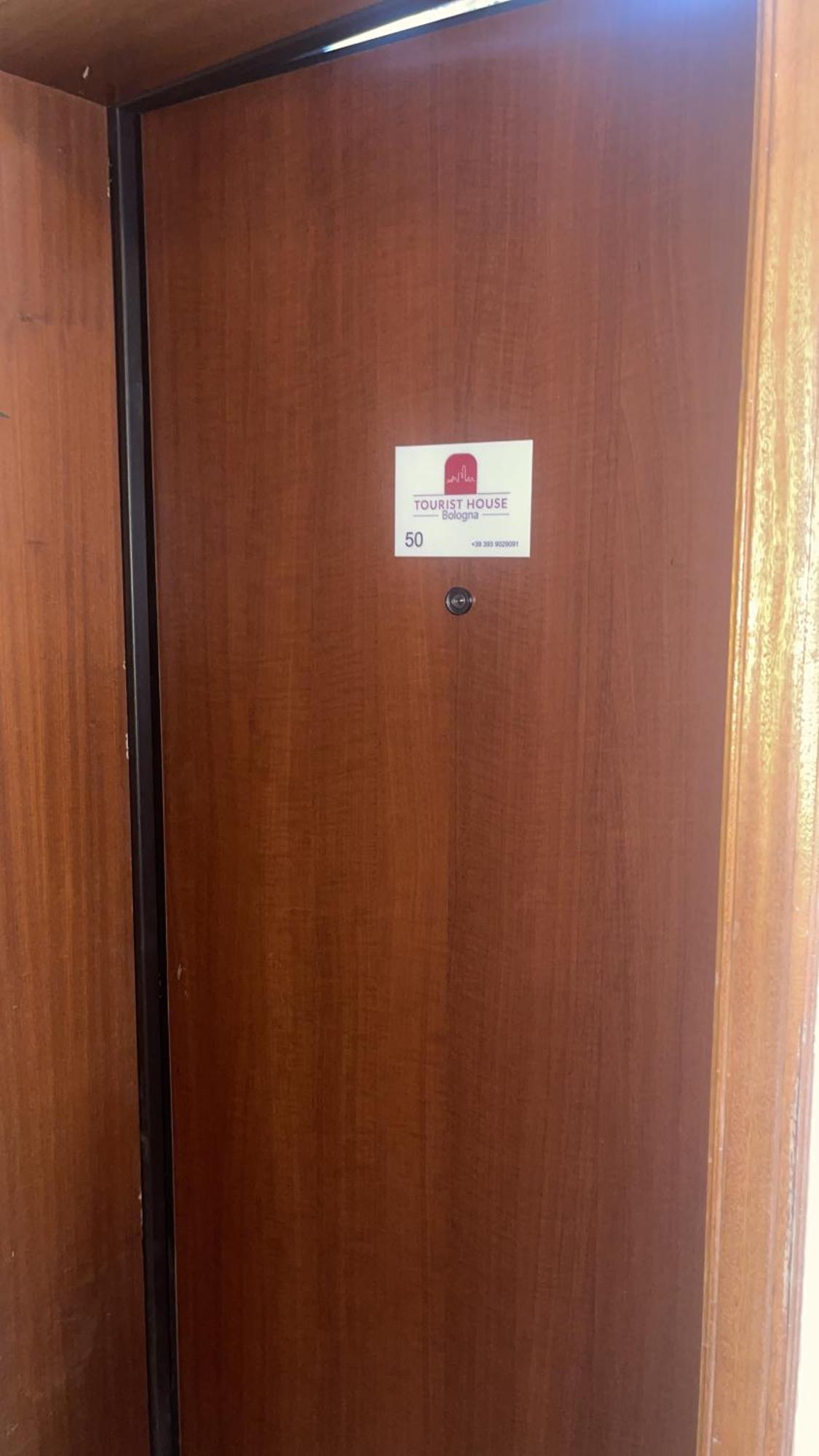 50 Tourist House Bologna - Pratello - Self Check-In Apartment Ngoại thất bức ảnh