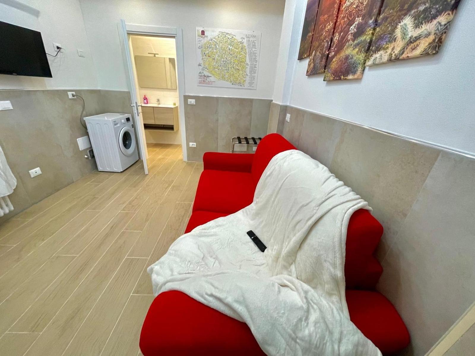 50 Tourist House Bologna - Pratello - Self Check-In Apartment Ngoại thất bức ảnh