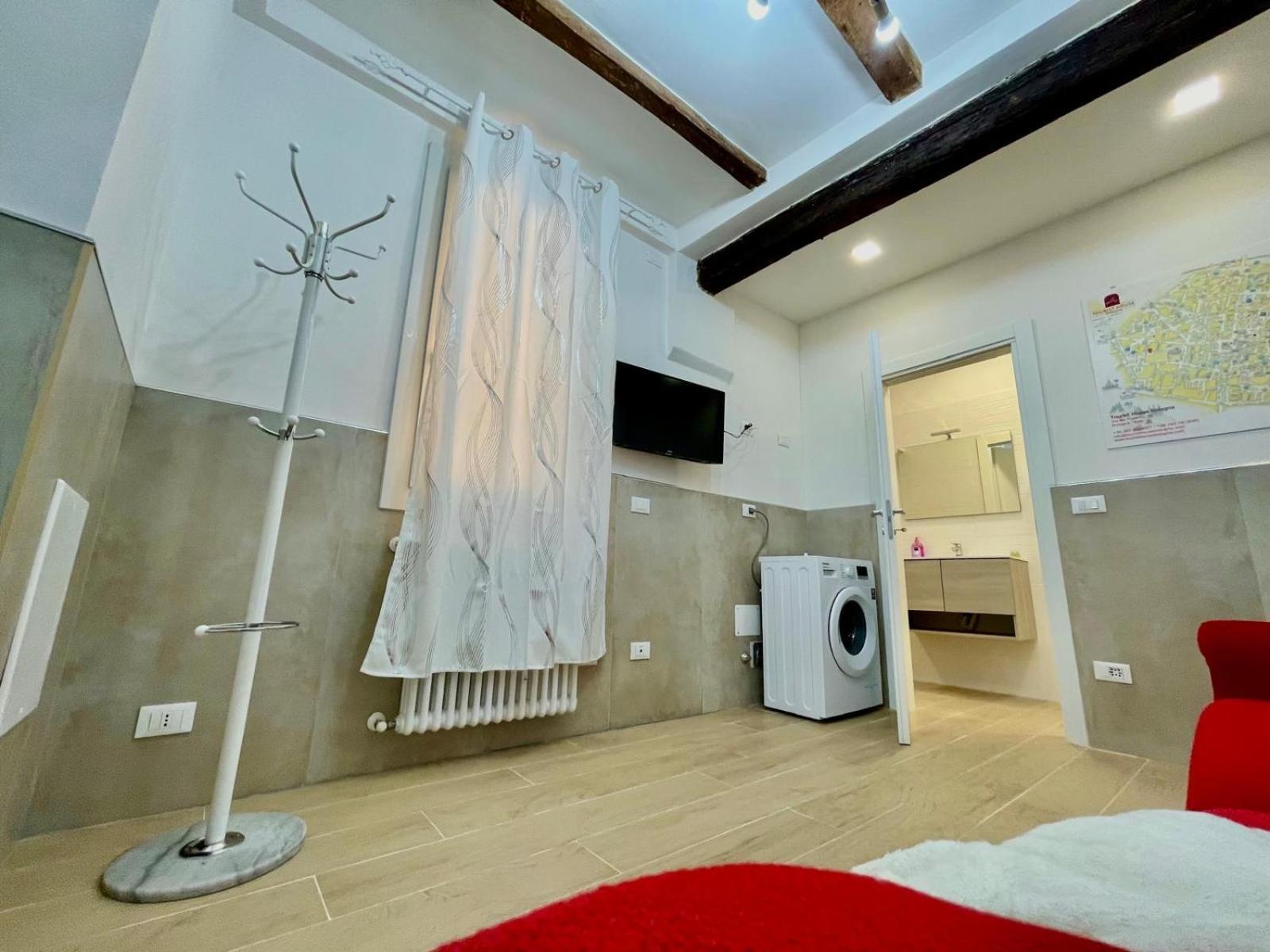 50 Tourist House Bologna - Pratello - Self Check-In Apartment Ngoại thất bức ảnh