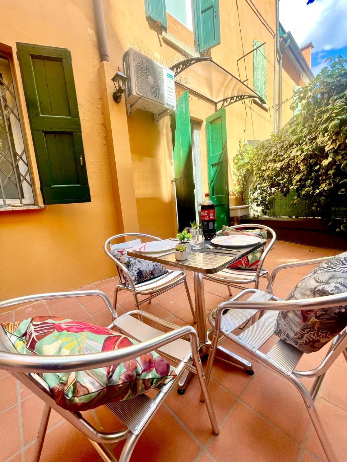 50 Tourist House Bologna - Pratello - Self Check-In Apartment Ngoại thất bức ảnh